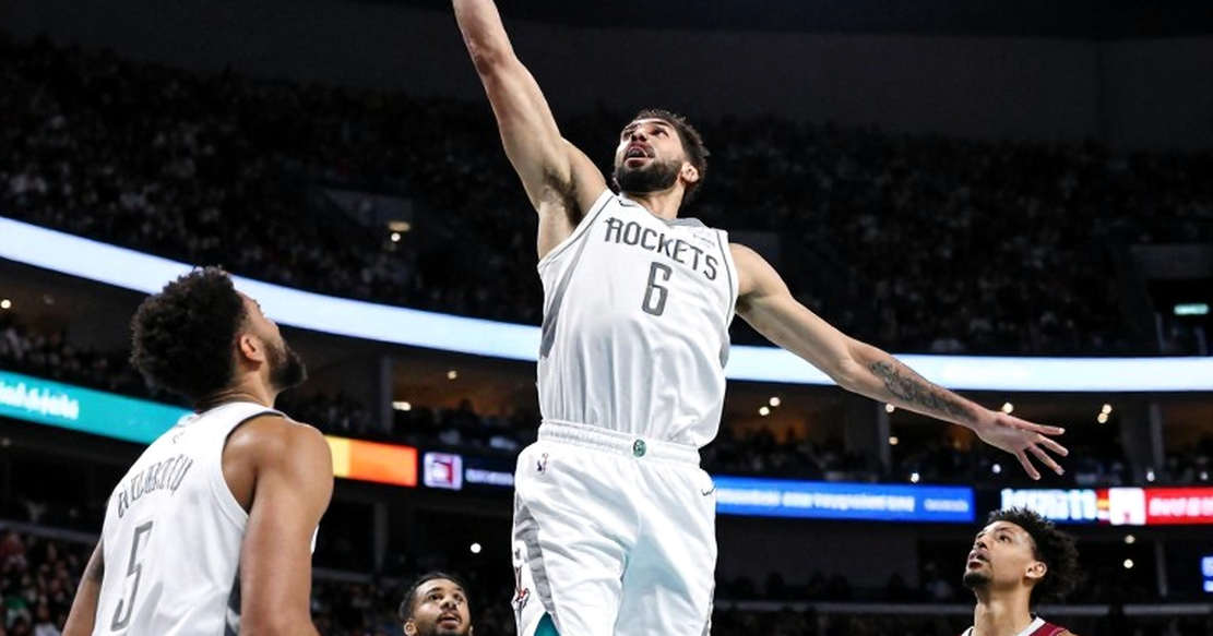 Mike James ghi 14 điểm trong trận ra mắt Anadolu Efes: Dữ liệu giao hữu, thước đo tương lai